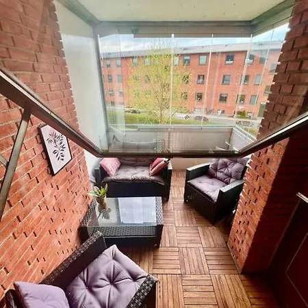 Cozy 2-br With Balcony - Near Copenhagen