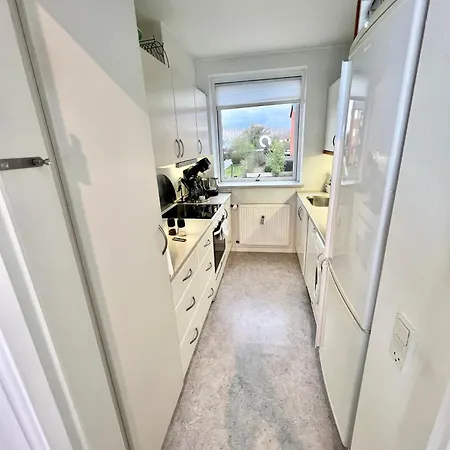 Cozy 2-br With Balcony - Near Copenhagen *