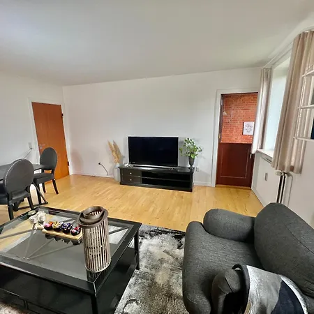 Lejlighed Cozy 2-br With Balcony - Near Copenhagen *
