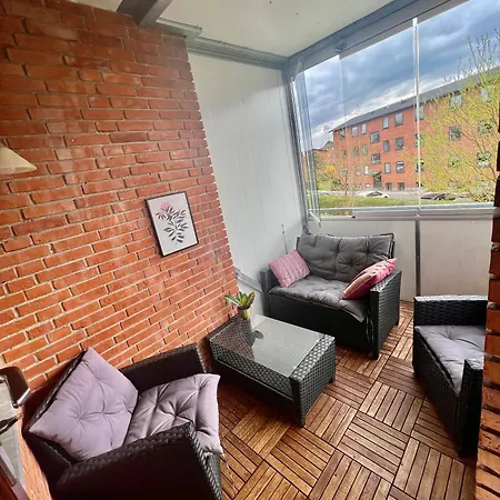 Cozy 2-br With Balcony - Near Copenhagen Lejlighed Hedehusene